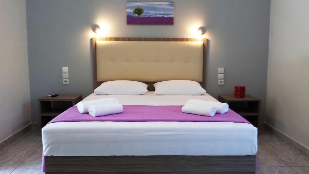 Petros Studios Parga